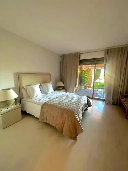 Apartment Prestige : Luxe & Confort エステポナ スペイン